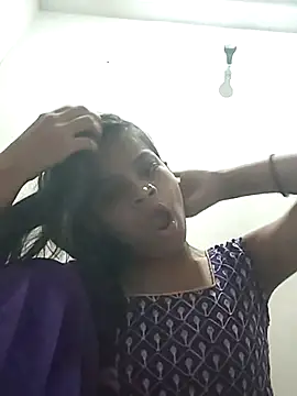 Snapshot of Komal0099 chatting on 10/08/25, 02:31 Komal0099 online show from 10/08/25, 02:31
