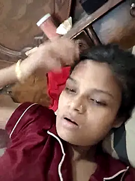 Snapshot of Komal0099 chatting on 10/16/25, 02:45 Komal0099 online show from 10/16/25, 02:45