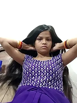 Snapshot of Komal0099 chatting on 10/21/25, 02:45 Komal0099 online show from 10/21/25, 02:45