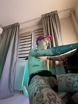 Snapshot of davesinner chatting on 02/08/26, 04:54 davesinner online show from 02/08/26, 04:54