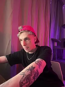 Snapshot of davesinner chatting on 02/21/26, 08:32 davesinner online show from 02/21/26, 08:32