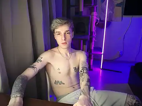 Snapshot of davesinner chatting on 02/27/26, 11:05 davesinner online show from 02/27/26, 11:05