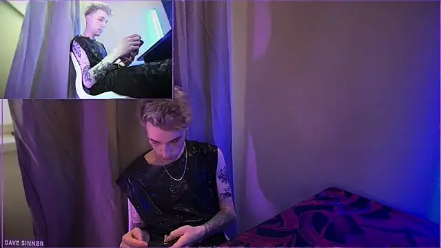 Snapshot of davesinner chatting on 05/10/26, 02:44 davesinner online show from 05/10/26, 02:44