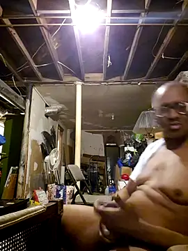 Snapshot of Tommie568 chatting on 09/28/25, 11:04 Tommie568 online show from 09/28/25, 11:04