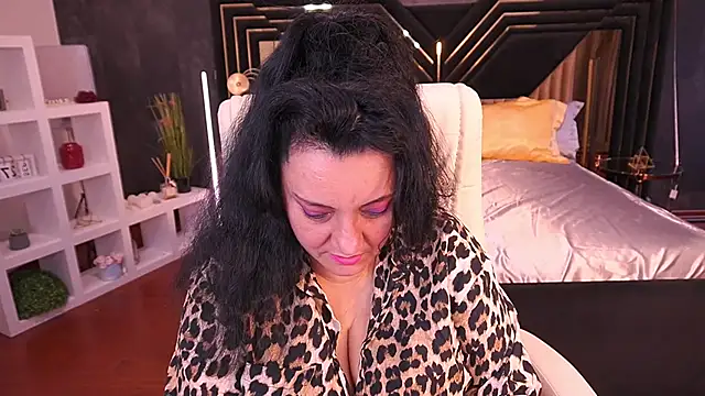 ValeryRosseee online show from 10/03/25, 07:05