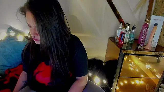 Morana  Hot online show from 11/16/25, 04:51