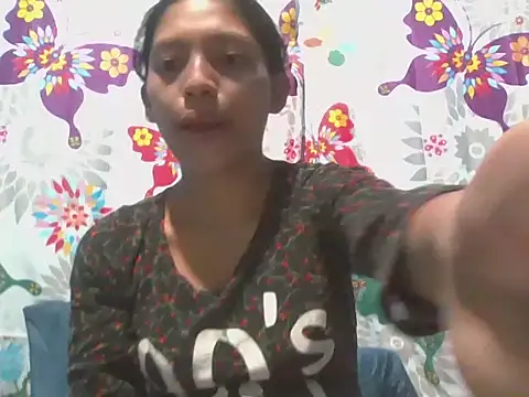 Snapshot of preggymom19 chatting on 10/06/25, 02:09 preggymom19 online show from 10/06/25, 02:09
