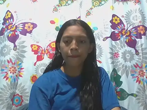 Snapshot of preggymom19 chatting on 10/19/25, 02:56 preggymom19 online show from 10/19/25, 02:56