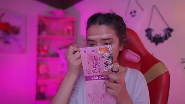 Snapshot of Lana_Dreams_ chatting on 10/08/25, 01:09 Lana Dreams online show from 10/08/25, 01:09