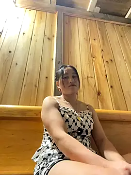 phungtiti online show from 10/10/25, 12:59