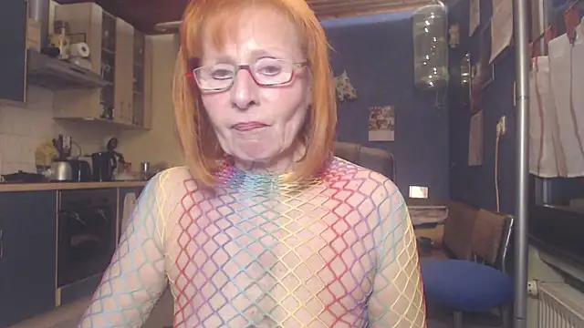 Snapshot of SexySilvie chatting on 02/21/25, 09:54 SexySilvie online show from 02/21/25, 09:54