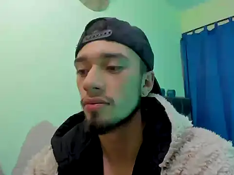 Snapshot of theostone chatting on 09/16/25, 04:46 theostone online show from 09/16/25, 04:46