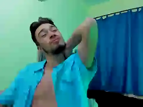 Snapshot of theostone chatting on 09/21/25, 08:27 theostone online show from 09/21/25, 08:27