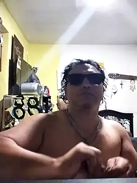 Snapshot of Juancarlosbautistaaguilar chatting on 10/17/25, 03:42 Juancarlosbautistaaguilar online show from 10/17/25, 03:42