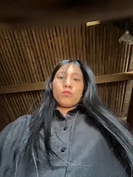 EmLy02 online show from 04/11/26, 02:49