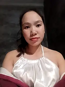 Snapshot of fanchunn chatting on 12/19/25, 01:51 fanchunn online show from 12/19/25, 01:51