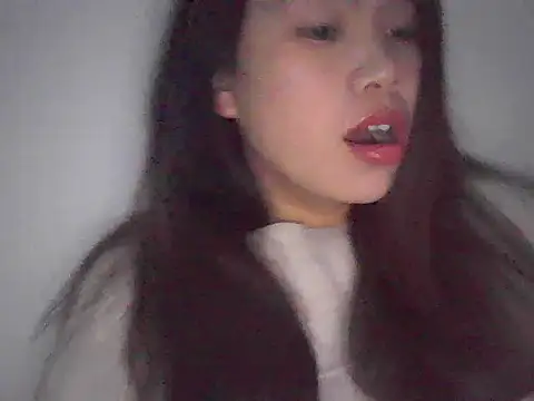 Snapshot of fanchunn chatting on 01/06/26, 12:47 fanchunn online show from 01/06/26, 12:47