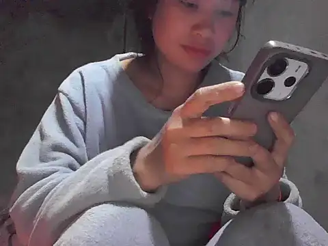 Snapshot of fanchunn chatting on 01/11/26, 12:32 fanchunn online show from 01/11/26, 12:32