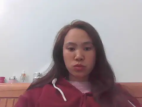 Snapshot of fanchunn chatting on 02/04/26, 12:11 fanchunn online show from 02/04/26, 12:11