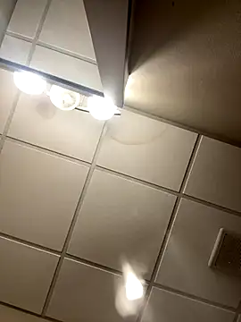 kev0n2389 online show from 09/10/25, 01:05