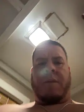 kev0n2389 online show from 10/14/25, 11:16