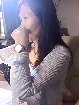 Snapshot of Joanna1122 chatting on 12/03/25, 01:46 Joanna1122 online show from 12/03/25, 01:46