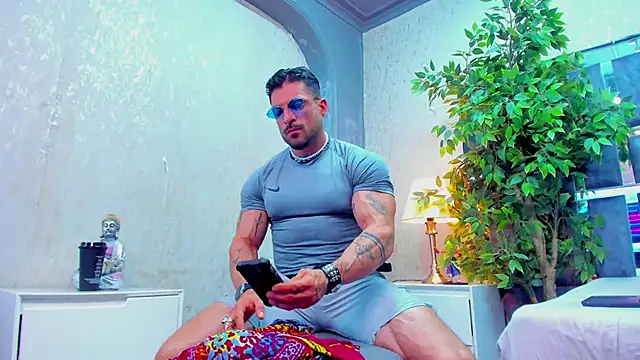 Snapshot of dennis_cox1 chatting on 09/26/25, 05:44 dennis cox1 online show from 09/26/25, 05:44