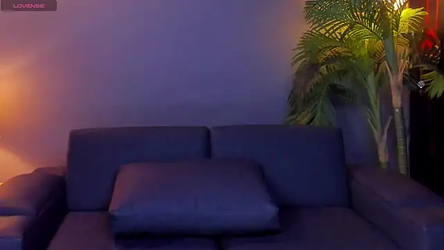 Snapshot of dennis_cox1 chatting on 10/30/25, 09:04 dennis cox1 online show from 10/30/25, 09:04