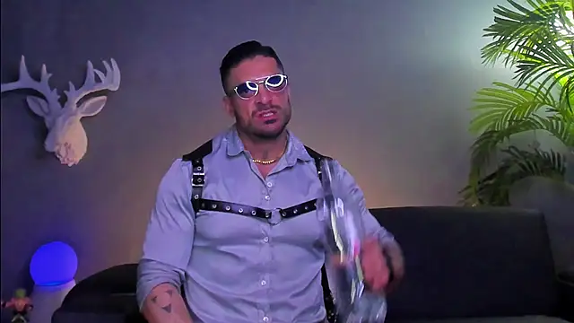 dennis cox1 online show from 12/14/25, 05:24