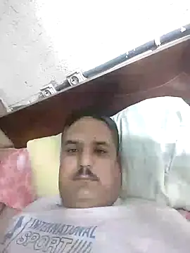 Snapshot of mM0140 chatting on 11/28/25, 03:25 mM0140 online show from 11/28/25, 03:25