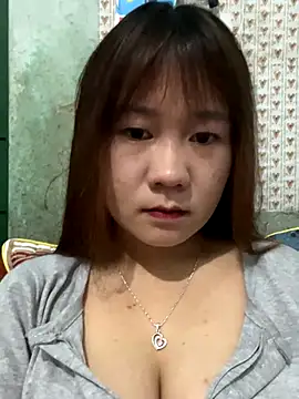 qinejr37 online show from 12/15/25, 01:43