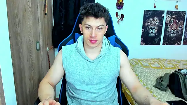 Snapshot of javiersexymann chatting on 12/29/24, 05:33 javiersexymann online show from 12/29/24, 05:33