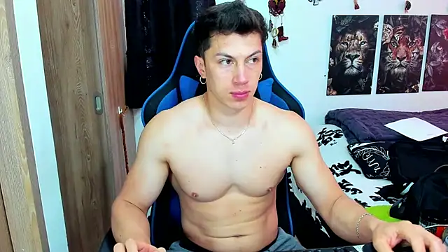 Snapshot of javiersexymann chatting on 02/18/25, 04:48 javiersexymann online show from 02/18/25, 04:48