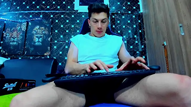 Snapshot of javiersexymann chatting on 09/09/25, 01:49 javiersexymann online show from 09/09/25, 01:49