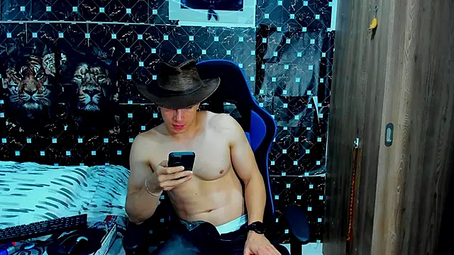 javiersexymann online show from 02/17/26, 04:09