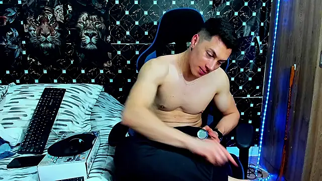 javiersexymann online show from 07/18/26, 04:16