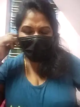 Snapshot of chaitara-reddy chatting on 10/11/25, 03:43 chaitara-reddy online show from 10/11/25, 03:43