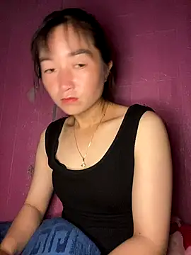 Snapshot of -mina--- chatting on 09/09/25, 02:44 -mina--- online show from 09/09/25, 02:44