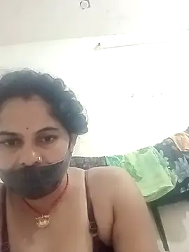 JULEE-740 online show from 10/15/25, 11:38