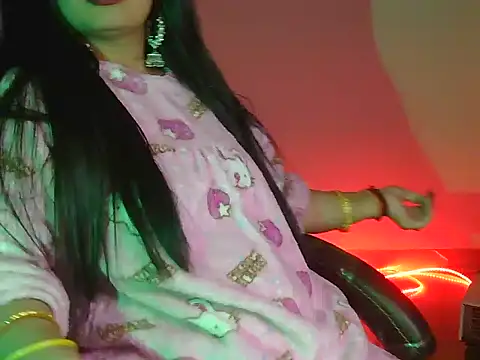 Snapshot of Hot_shaly chatting on 11/10/25, 05:01 Hot shaly online show from 11/10/25, 05:01