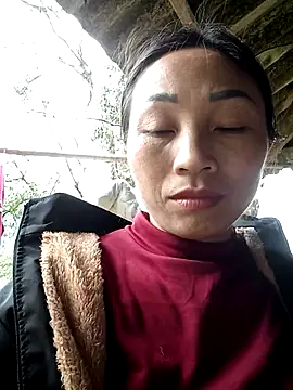 lucybaby00 online show from 02/15/26, 07:51