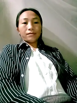 Snapshot of lucybaby00 chatting on 05/04/26, 10:39 lucybaby00 online show from 05/04/26, 10:39