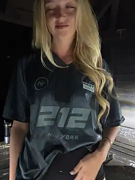 emilypeperoni online show from 08/04/26, 08:44