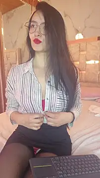 Snapshot of Aria_Bennett1 chatting on 09/11/25, 12:05 Aria Bennett1 online show from 09/11/25, 12:05