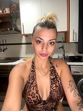 Snapshot of NoeliaGarcia17 chatting on 09/16/25, 08:21 NoeliaGarcia17 online show from 09/16/25, 08:21