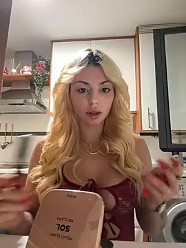 Snapshot of NoeliaGarcia17 chatting on 10/02/25, 10:17 NoeliaGarcia17 online show from 10/02/25, 10:17