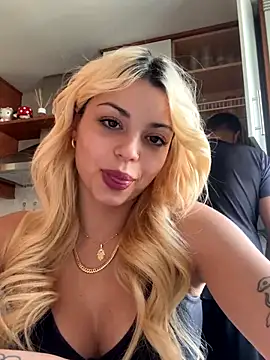 Snapshot of NoeliaGarcia17 chatting on 10/03/25, 03:20 NoeliaGarcia17 online show from 10/03/25, 03:20