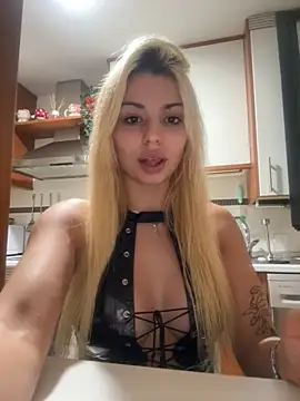 Snapshot of NoeliaGarcia17 chatting on 10/07/25, 08:06 NoeliaGarcia17 online show from 10/07/25, 08:06