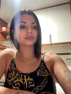Snapshot of NoeliaGarcia17 chatting on 10/18/25, 10:21 NoeliaGarcia17 online show from 10/18/25, 10:21