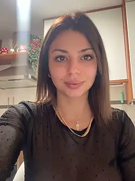Snapshot of NoeliaGarcia17 chatting on 11/04/25, 12:32 NoeliaGarcia17 online show from 11/04/25, 12:32